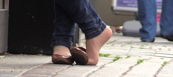 Cc Feet Candid Cam Shoeplay With Girls Feet Socks Nylons Barefoot Heels Flats And